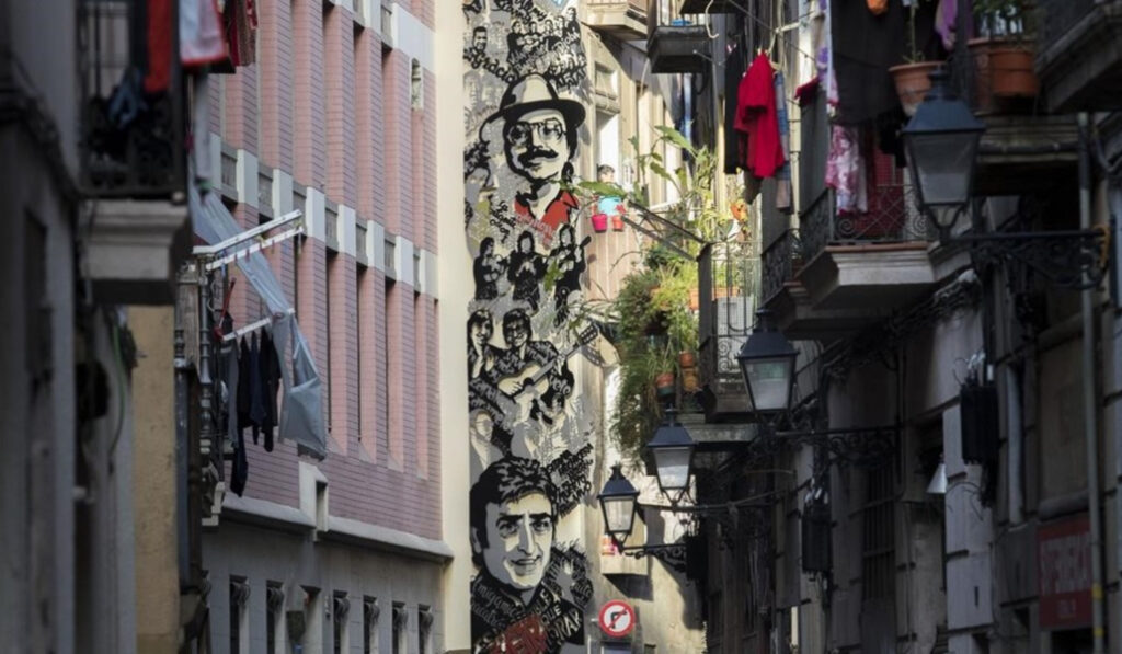 Image of the mural you can see in the street "carrer de la cera".